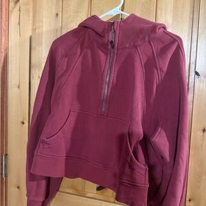 Lululemon half zip cropped scuba size M/L